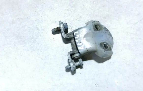 Mitsubishi Lancer Rear door lower hinge