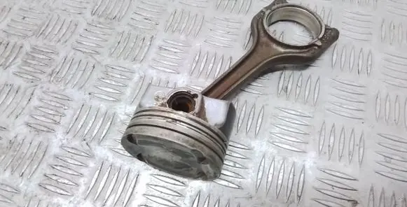 Volkswagen Jetta USA Piston with connecting rod 04ER