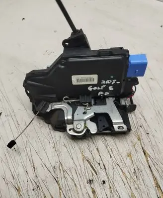 Volkswagen Golf V Front door lock 3D1837016AC