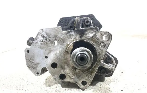 Opel Vivaro Fuel injection high pressure pump 8200170377 00041766 0445010033