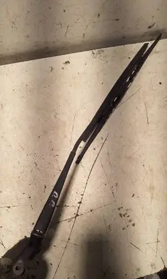 Volkswagen PASSAT B5.5 Front wiper blade arm 3B1955410