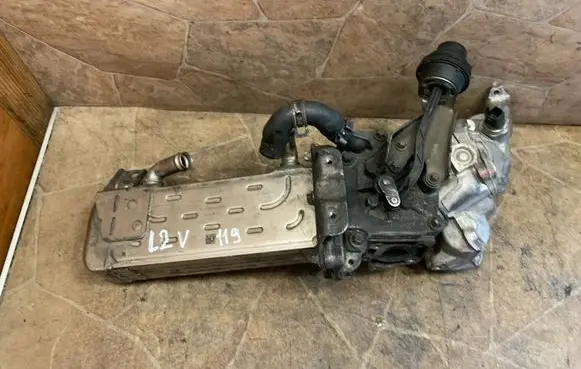 Mercedes-Benz E W212 EGR valve cooler A6511400075
