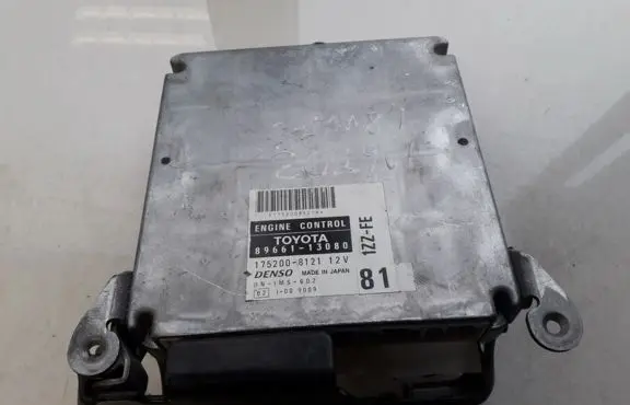 Toyota Corolla Verso E121 Engine control unit/module 8966113080 89661-13080
