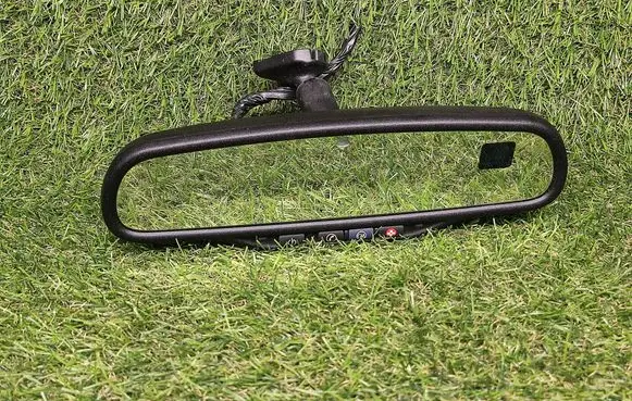 Chevrolet Suburban Rear view mirror (interior) 15269045