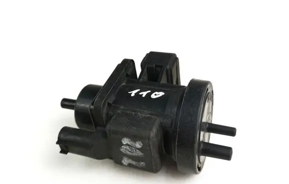 Mercedes-Benz C W203 Valve vacuum 0005450427