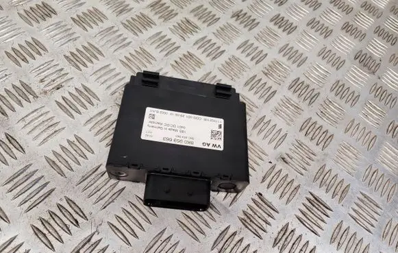 Audi A1 Voltage converter/converter module 8K0959663