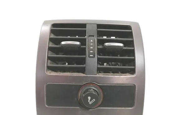 Audi A6 S6 C5 4B Rear air vent grill 4B0815743