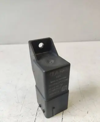 Glow plug pre-heat relay
