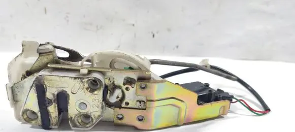 Mazda Demio Front door lock DC2058310C