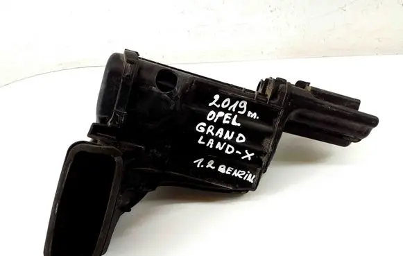 Intake resonator
