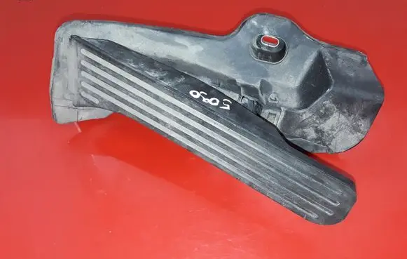 Skoda Yeti (5L) Accelerator throttle pedal 65102100