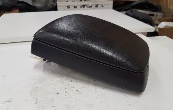 KIA Sorento Armrest