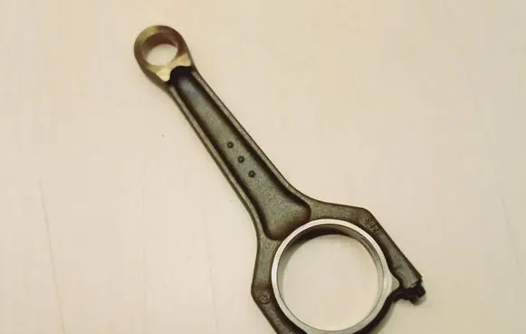 BMW 5 E60 E61 Connecting rod/conrod 7589536