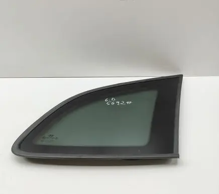 Hyundai Santa Fe Rear side window 878202B000