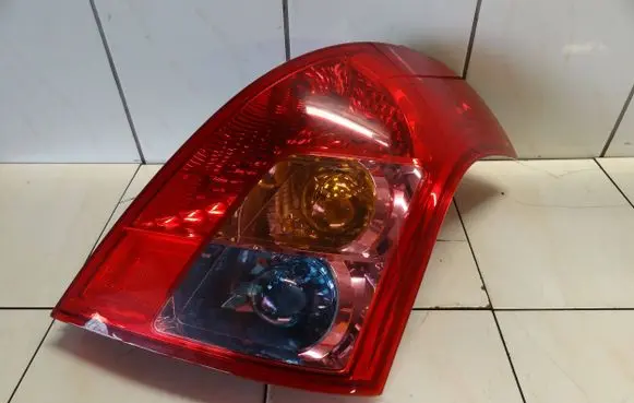 Suzuki Swift I Rear/tail lights