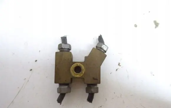 Nissan Qashqai+2 Brake power pressure regulator 4636470J00