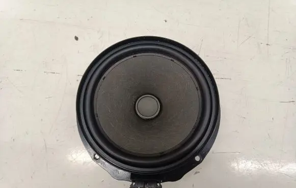 Volkswagen Golf VIII Rear door speaker 5H0035710