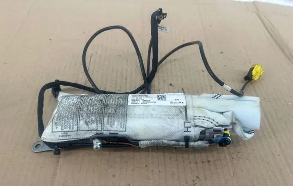 Volkswagen Jetta VI Seat airbag 5C0880241 55035947 34084639C