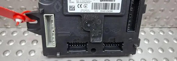 Renault Express Central body control module S25053184 A3C06268400 284B12939R