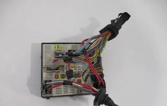 Renault Megane III Central body control module 284B65125R USML1