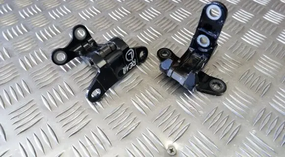 Lexus UX Rear door hinge set 6878076020 6876076020