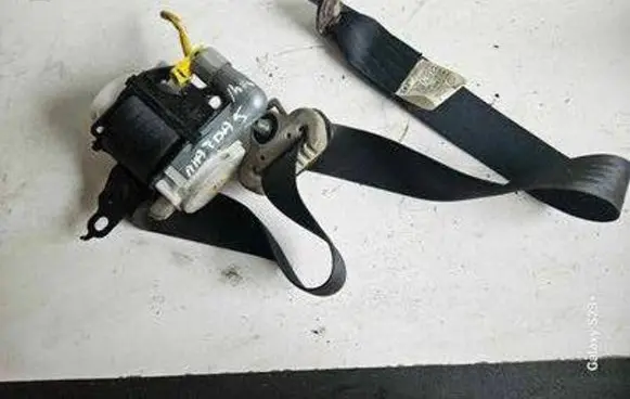 Mazda 5 Front seatbelt 0434087 0172266