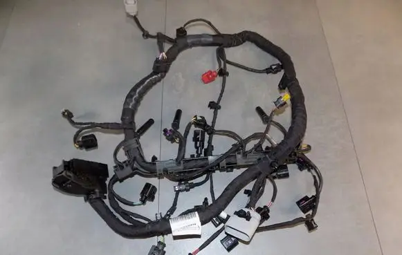 Volkswagen PASSAT B8 Engine installation wiring loom 04L972627BL