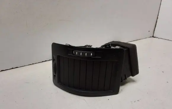 Skoda Octavia Mk2 (1Z) Dash center air vent grill 1Z0819702 0711600