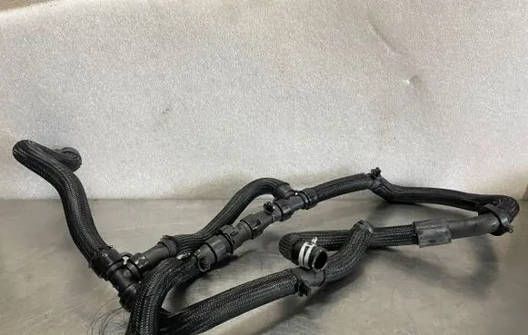 Renault Master III Engine coolant pipe/hose 924002715R