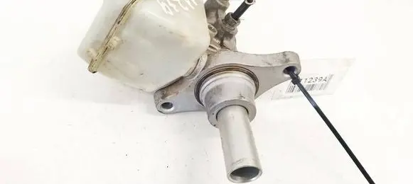Honda Civic IX Brake fluid reservoir 