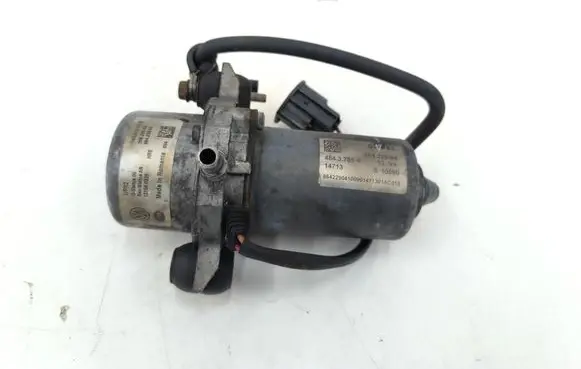 Volkswagen Jetta VI Vacuum pump 1K0612181B