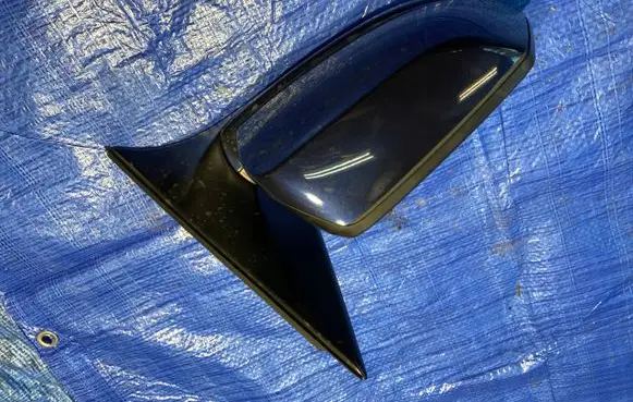 Front door electric wing mirror