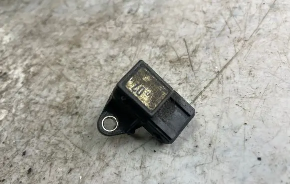 Mercedes-Benz E W210 Air pressure sensor 0115420717