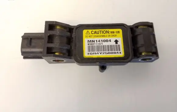 Mitsubishi Grandis Airbag deployment crash/impact sensor MN141004