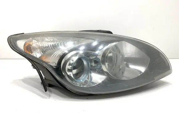 Hyundai i30 Headlight/headlamp 921022R000