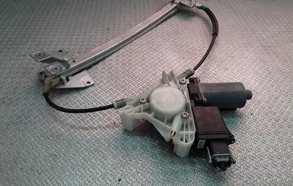 Mitsubishi Space Star Rear door window regulator with motor 0130821789