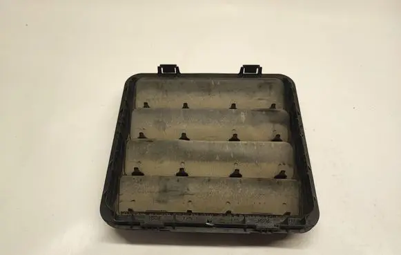 Ram 1500 Quarter panel pressure vent 68323649AB P68323649AB