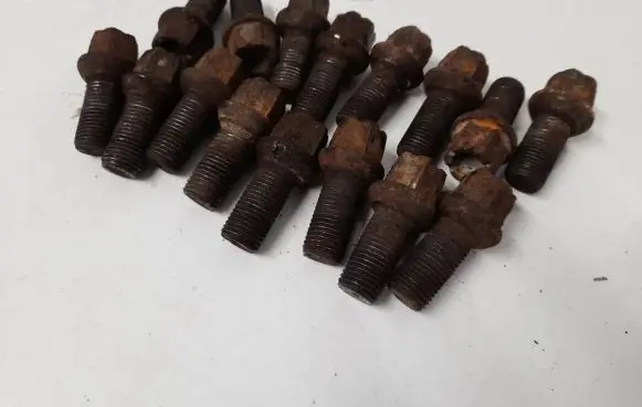 Audi 80 90 S2 B4 Nuts/bolts 