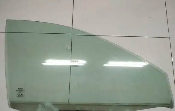 Nissan Almera Tino Front door window glass four-door as2