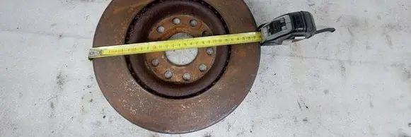 Volkswagen Golf V Front brake disc
