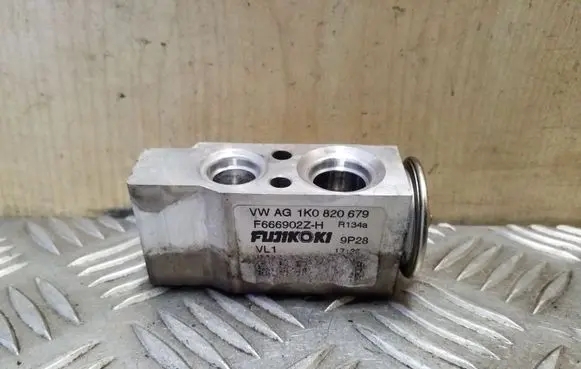Air conditioning (A/C) expansion valve