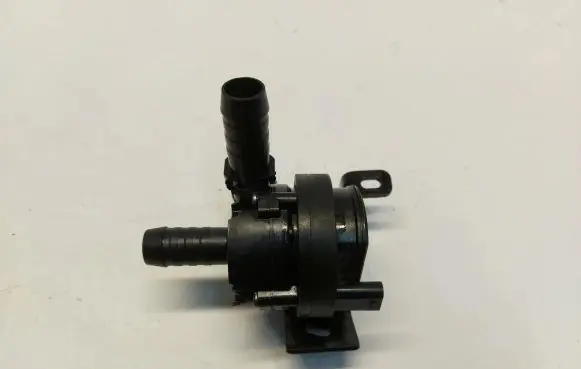 Ford Kuga III Water pump GU5A-18D474-FA