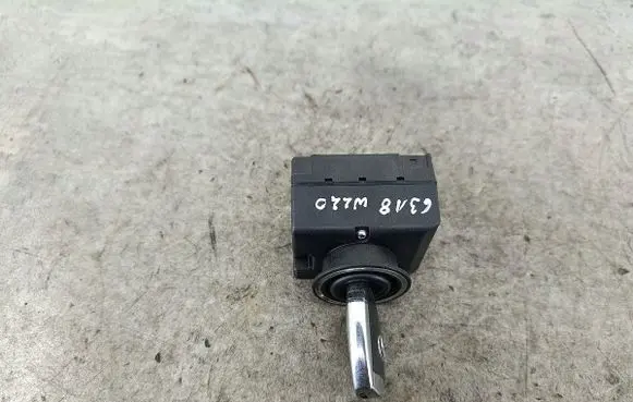 Mercedes-Benz S W220 Ignition lock 2205450308