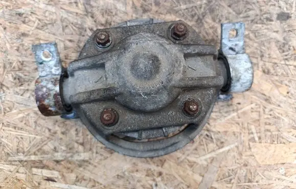 Volkswagen Touareg I Coil spring/strut mount 7L0512345