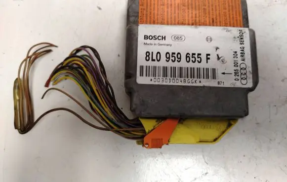 Audi A3 S3 8L Airbag control unit/module 8L0959655F 0030D004BGGK