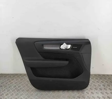 Volvo XC40 Front door card panel trim 32282668