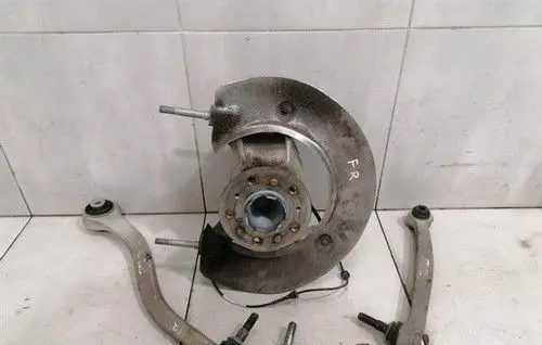 BMW M4 G82 G83 Front wheel hub 31208095664