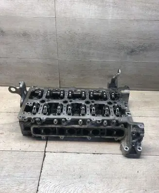 Mercedes-Benz E W213 Engine head 654016