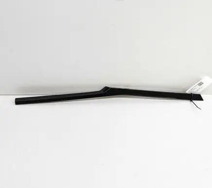 Rear fender molding trim