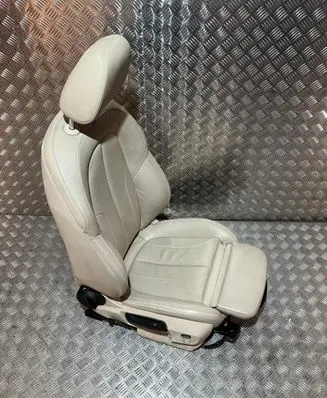 BMW X1 F48 F49 Front passenger seat 7617609